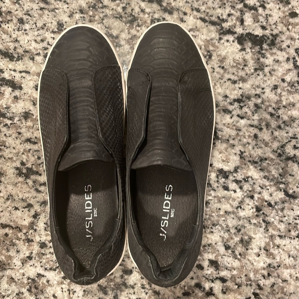 Like New J/Slides NYC. Worn only 3 times.